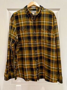 Men’s Untuck Duluth Trading Co Plaid Flannel in Mustard, Olive, Navy size Large